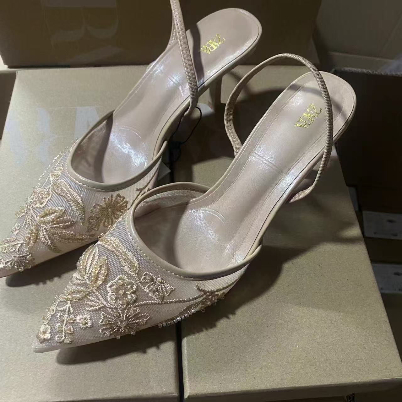 O1CN01IDxOKw1KqWF0ZvuC7_!!2217925321215-0-cib embroidered mesh stiletto mules - Image 1