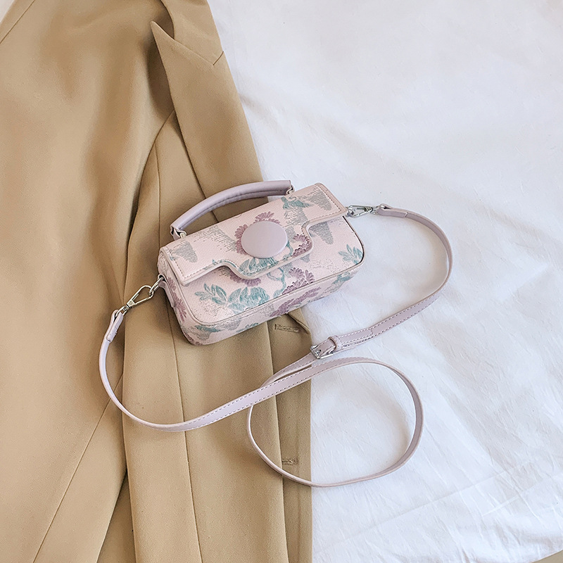 O1CN01uamZCk248yrFwwj1c_!!2212364067347-0-cib simple crossbody women's bag - Image 1