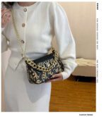 Elegant and Versatile Handbags for Women - Image 4