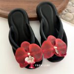 Women's New Summer Fashion Flats Soft Bottom Beach Slippers - Image 5