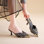 Fashionable Beaded Niche Large Size Women's Shoes - Image 4