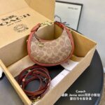 Half-Moon Bag - Image 7