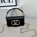 Fashionable Small Square Bag - Image 6