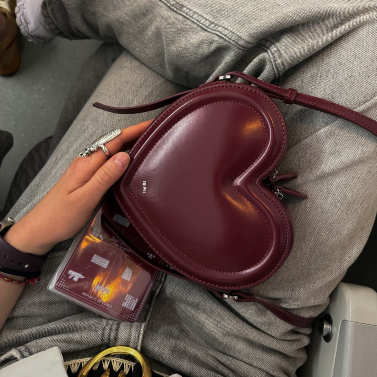 347 Jwpei Heart-Shaped Crossbody Bag - Image 1