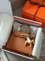 Fashionable Genuine Leather Palm Print Kelly Bag - Image 3