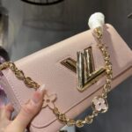 Classic L Brand New Twist Retro Versatile Chain Ripple-Pattern Bag